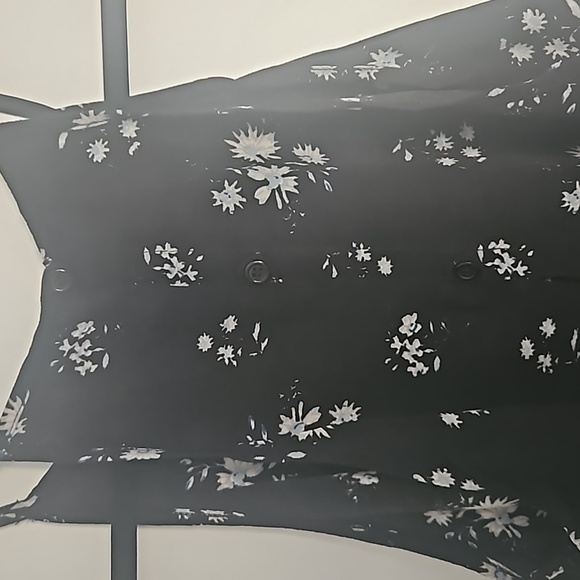 AE Floral Tank - Picture 3 of 6